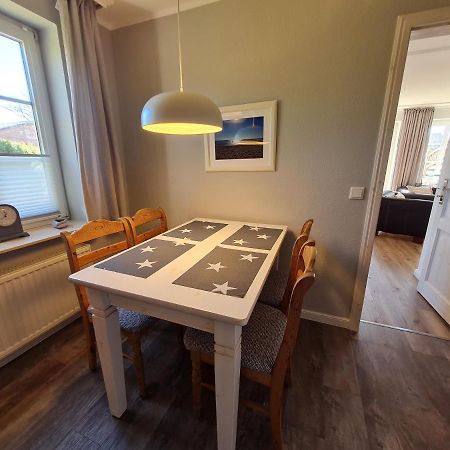 Ferienhaus Ellen, Eg Whg Utersum エクステリア 写真